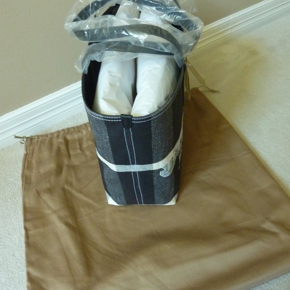 Burberry 'Doodle' Medium Canvas Check Pattern Tote - Picture 8 of 12